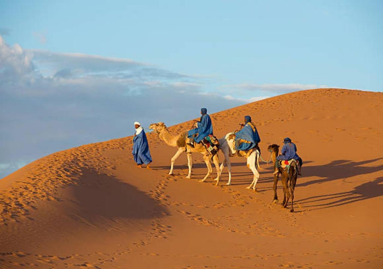 Desert Glamping Experience Мерзуга Экстерьер фото